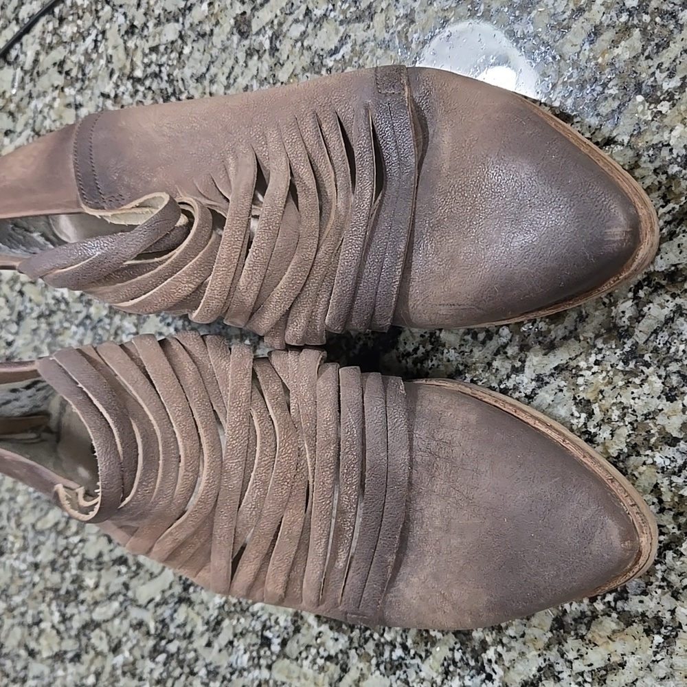 Women's Brown Leather Fringe Shoes By FREE PEOPLE